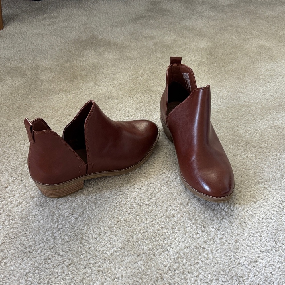 Cut out Brown Ankle Boots